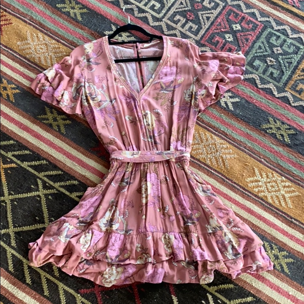 Short dusty pink spell and the Gypsy